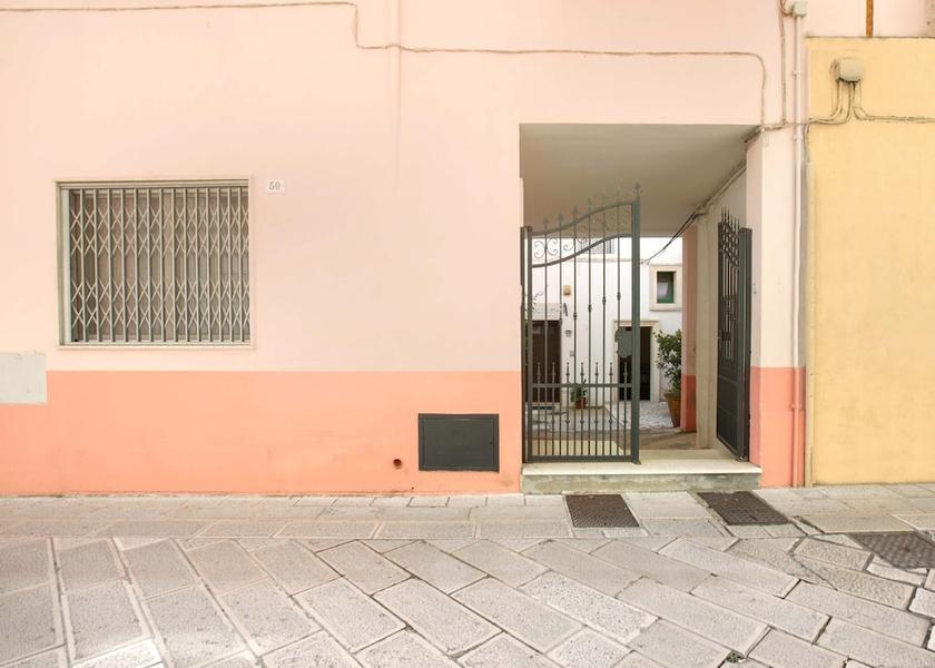 Puglia Tuglie Exterior Detail