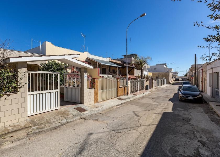 Puglia Torricella Exterior Detail