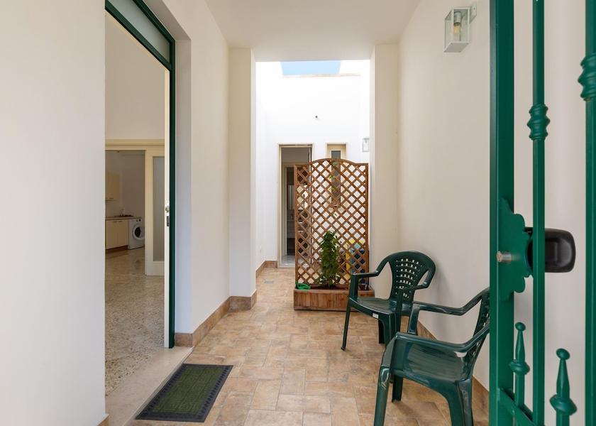 Puglia Tuglie Interior Entrance