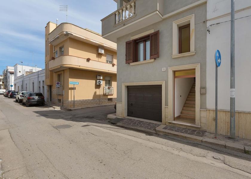 Puglia Manduria Exterior Detail