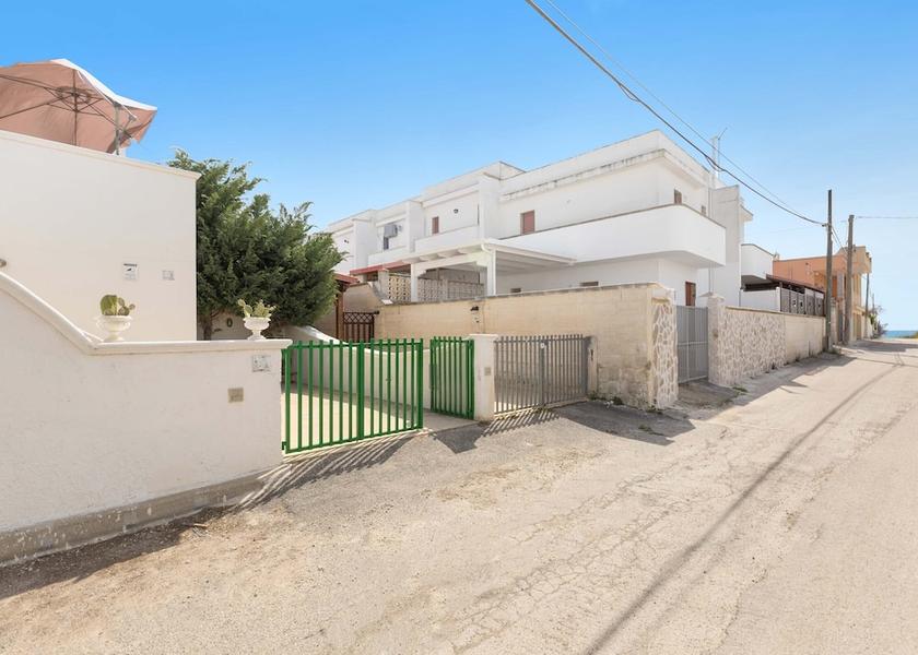 Puglia Manduria Exterior Detail