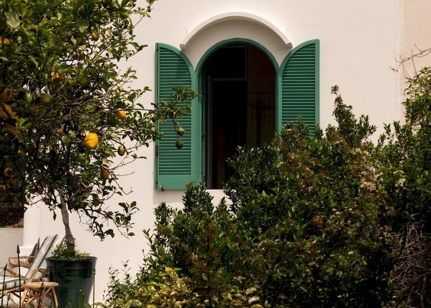 Campania Capri Exterior Detail