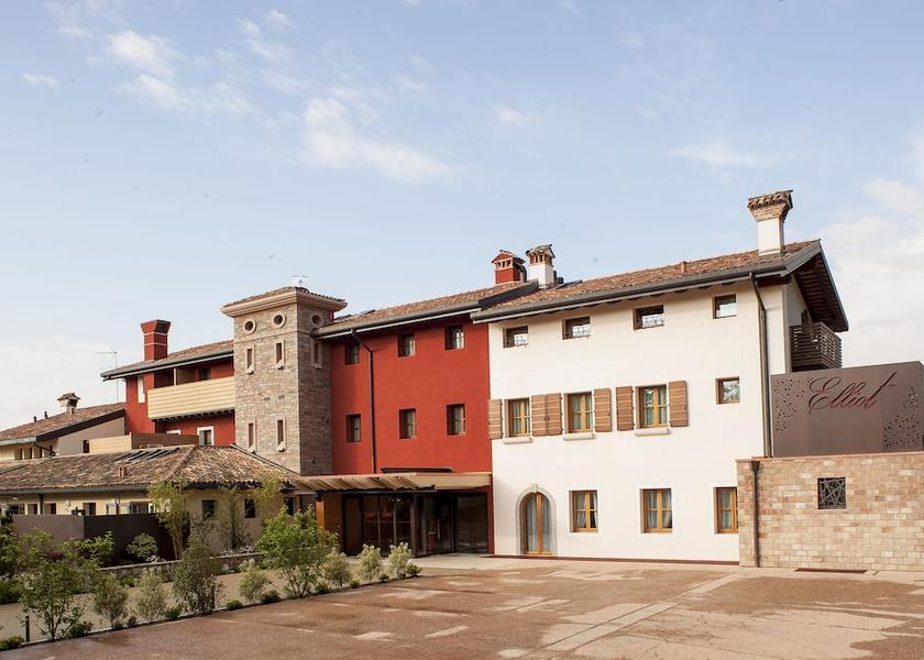 Friuli Venezia Giulia Manzano Facade