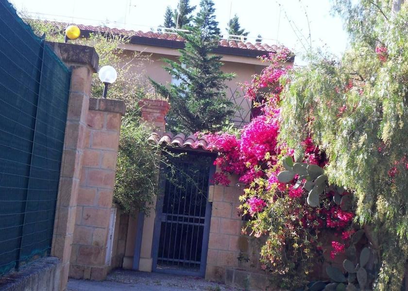 Sicily Santa Flavia Entrance
