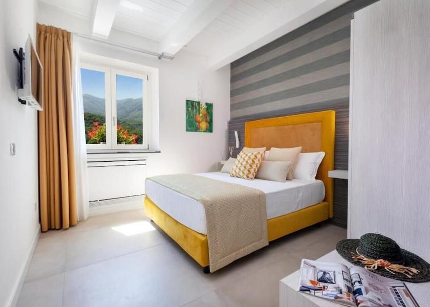Campania Pimonte Room