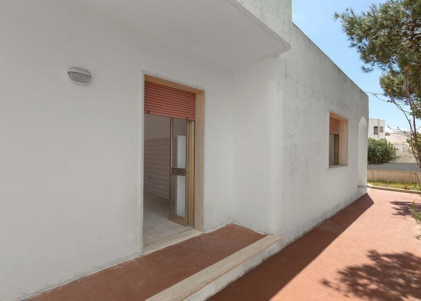 Puglia Racale Exterior Detail