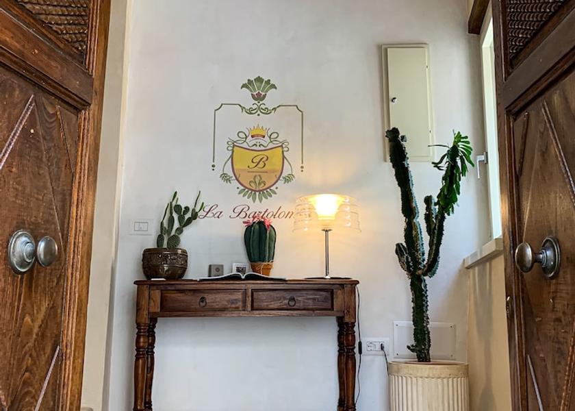 Tuscany Pitigliano Interior Entrance