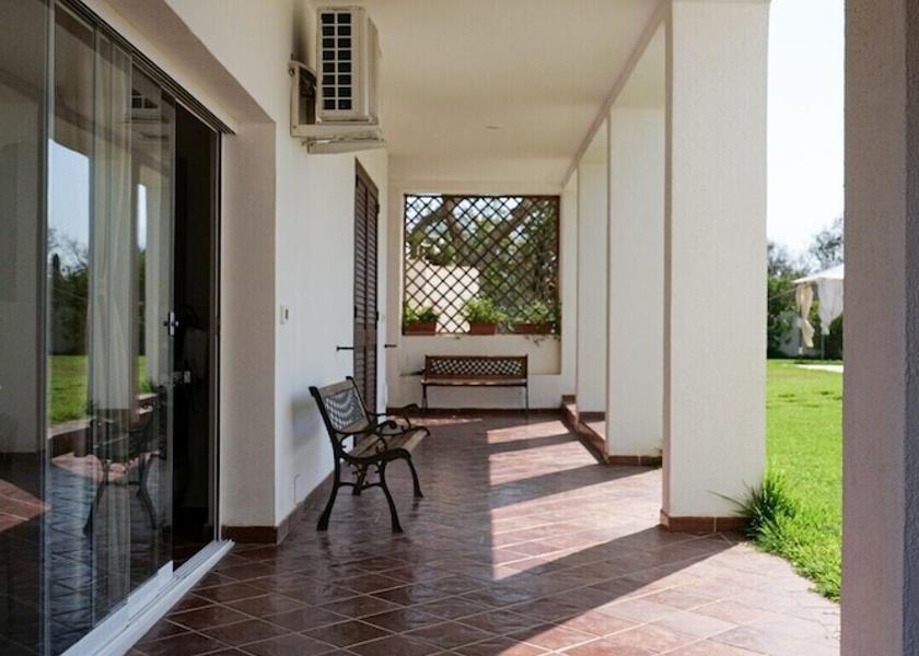 Puglia Cursi Exterior Detail