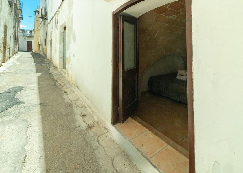 Puglia Parabita Entrance