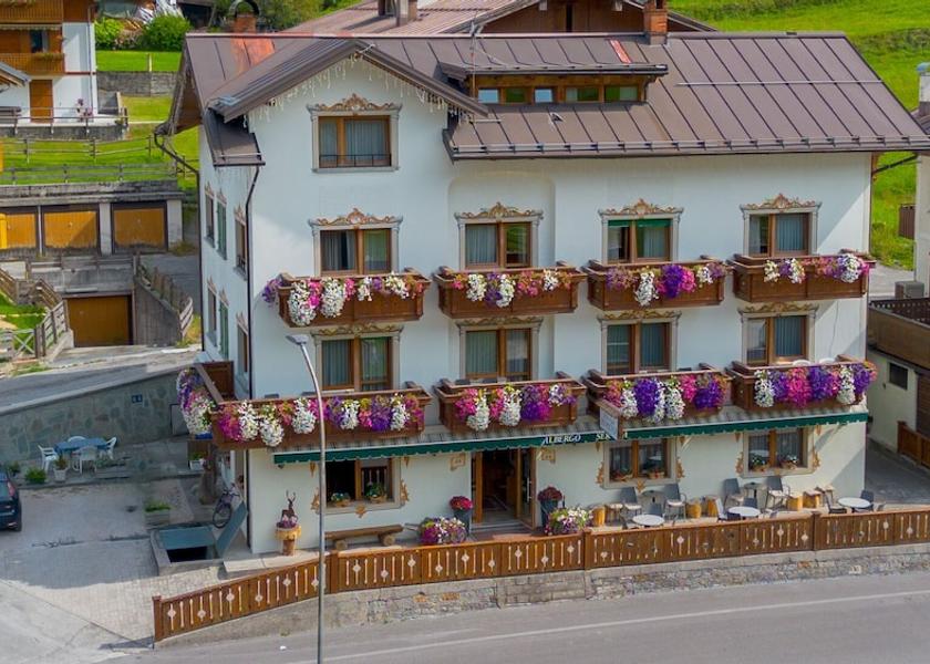 Veneto Auronzo di Cadore Exterior Detail
