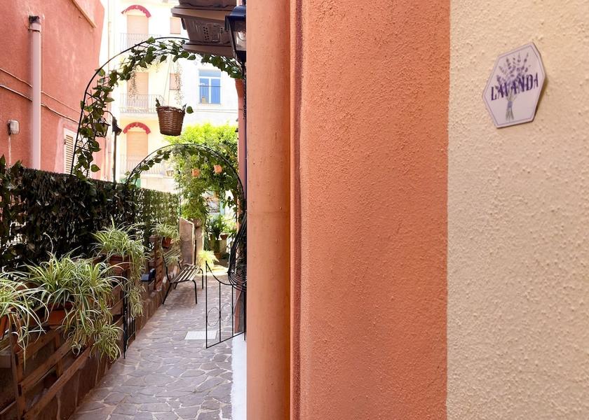 Campania Camerota Room