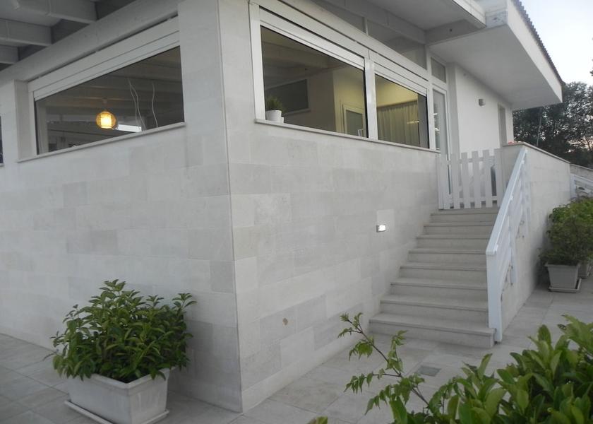 Puglia Noci Exterior Detail