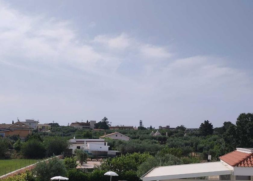 Puglia Noci Exterior Detail