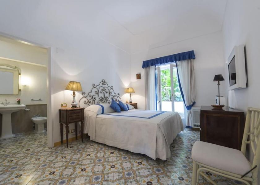 Campania Capri Room
