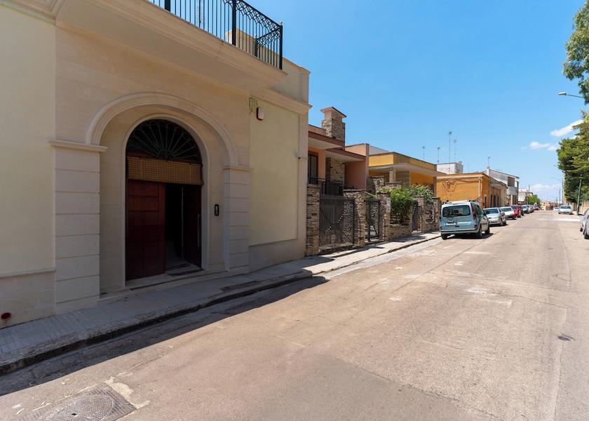 Puglia Sannicola Exterior Detail