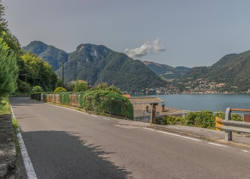 Lombardy Lezzeno Room