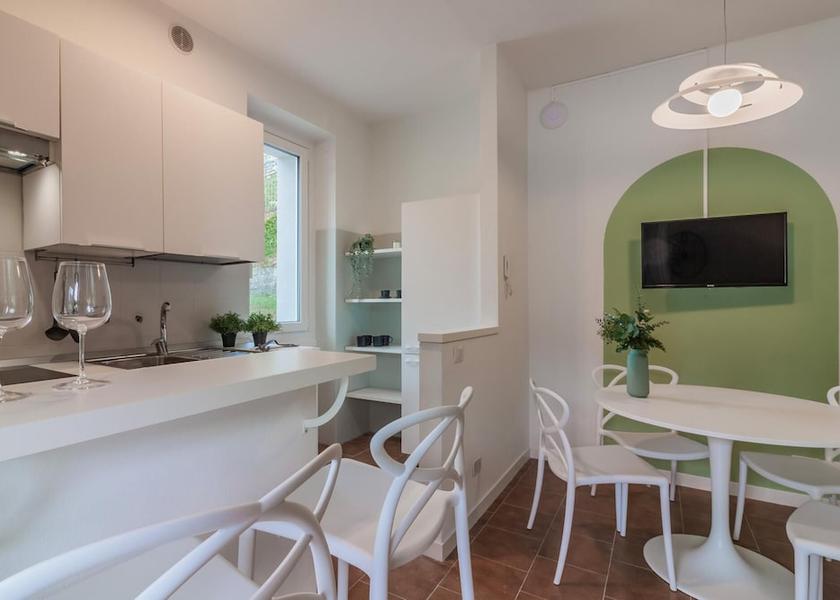 Lombardy Lezzeno Room