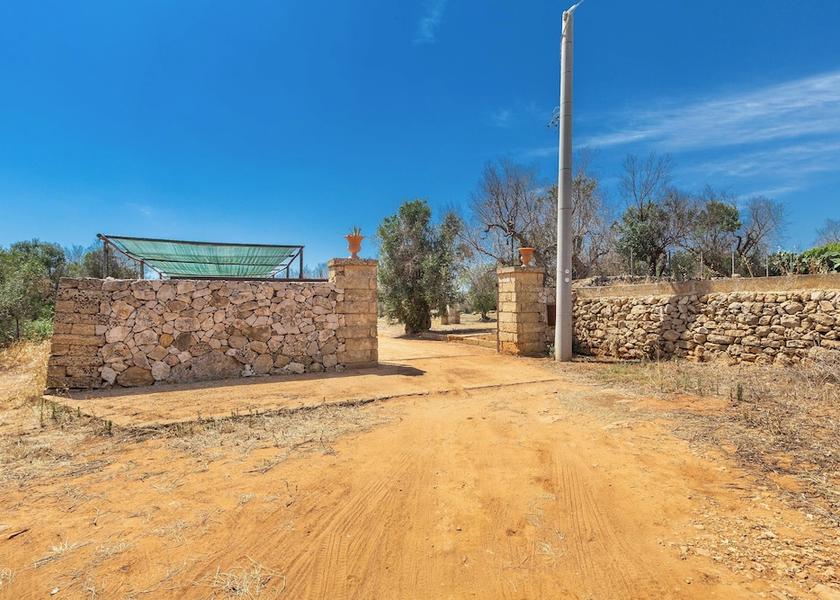 Puglia Casarano Entrance