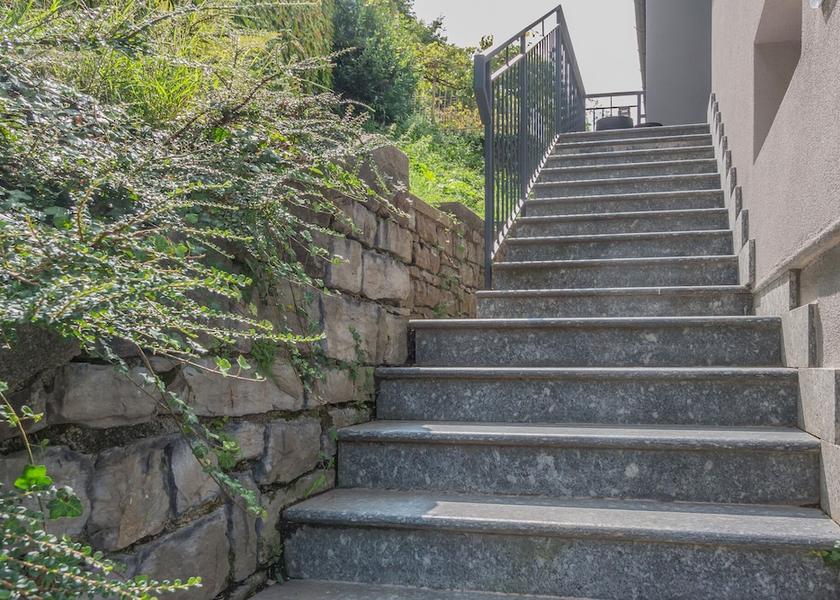 Lombardy Lezzeno Exterior Detail