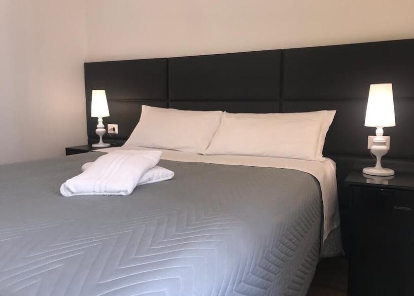 Sicily Motta Sant'Anastasia Room