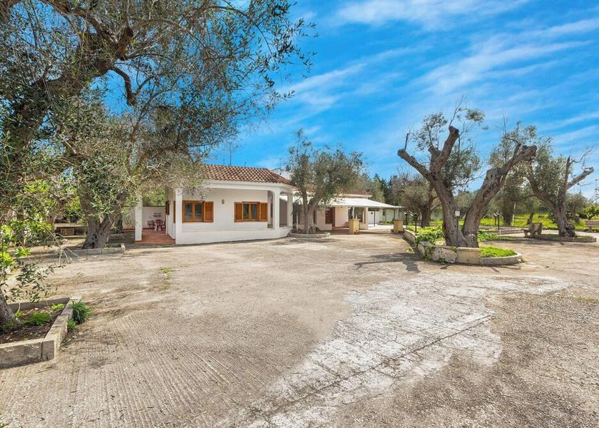 Puglia Melendugno Facade