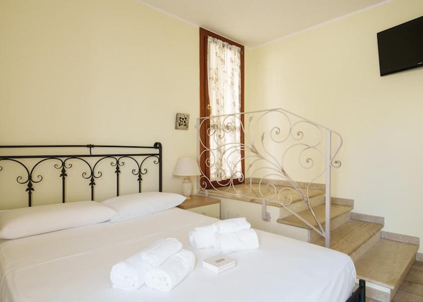 Sardinia Golfo Aranci Room