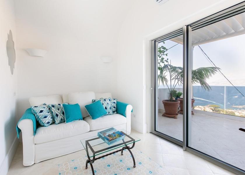 Campania Capri Room