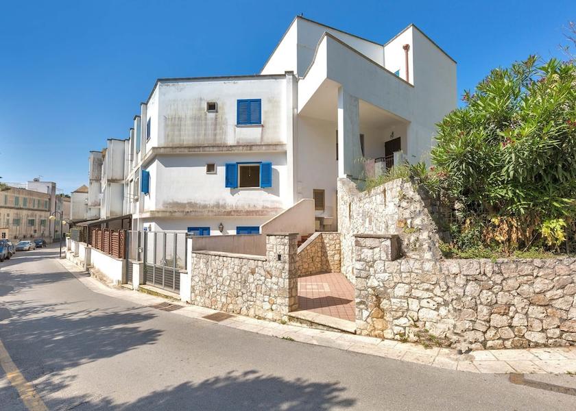 Puglia Castro Exterior Detail