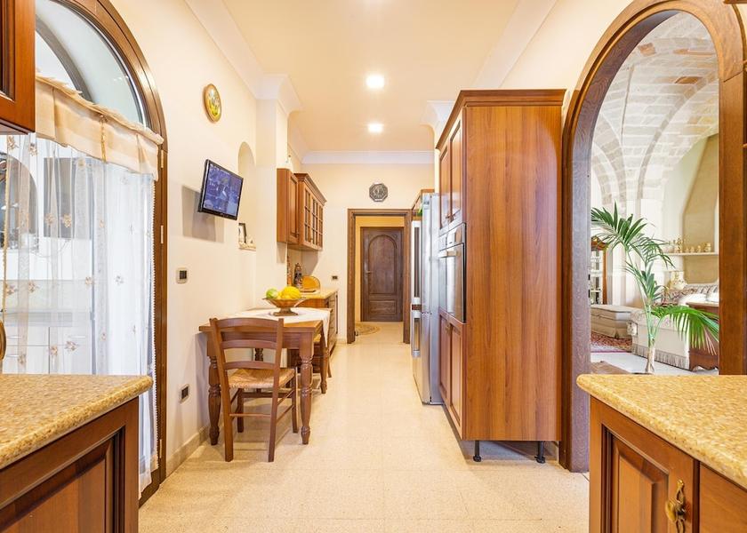 Puglia San Donaci Interior Entrance