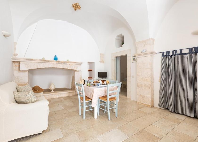 Puglia Locorotondo Interior Entrance