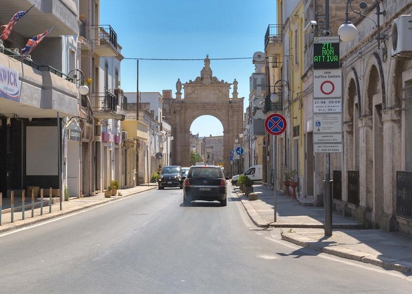 Puglia Manduria Exterior Detail