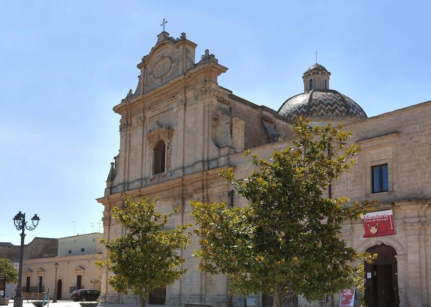 Puglia Manduria Exterior Detail