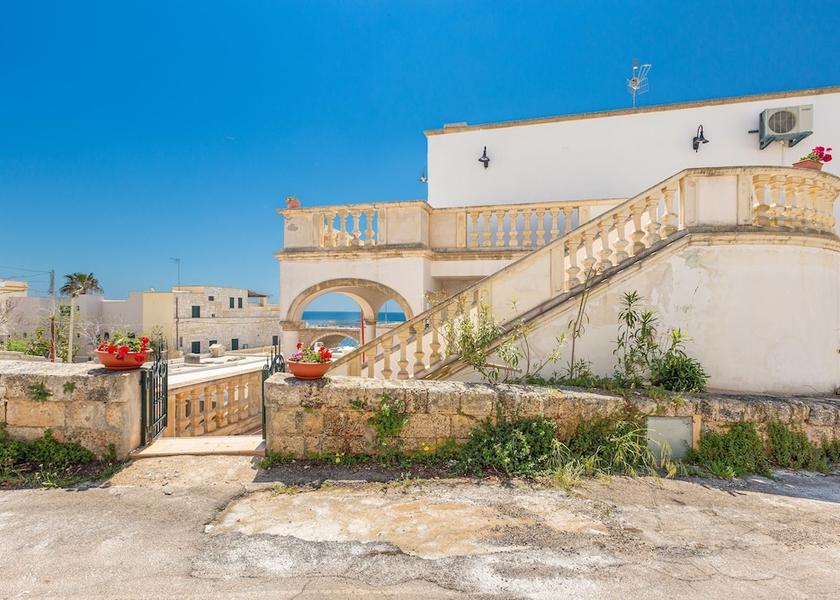 Puglia Castrignano del Capo Exterior Detail