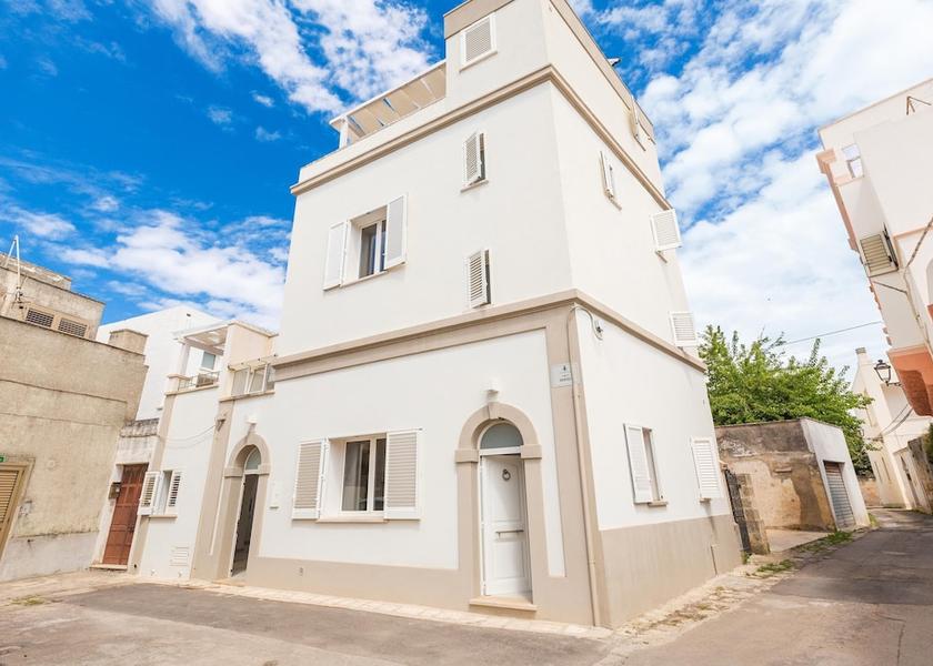 Puglia Castrignano del Capo Facade