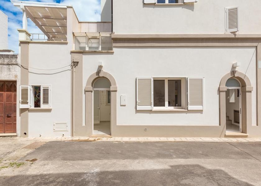Puglia Castrignano del Capo Facade