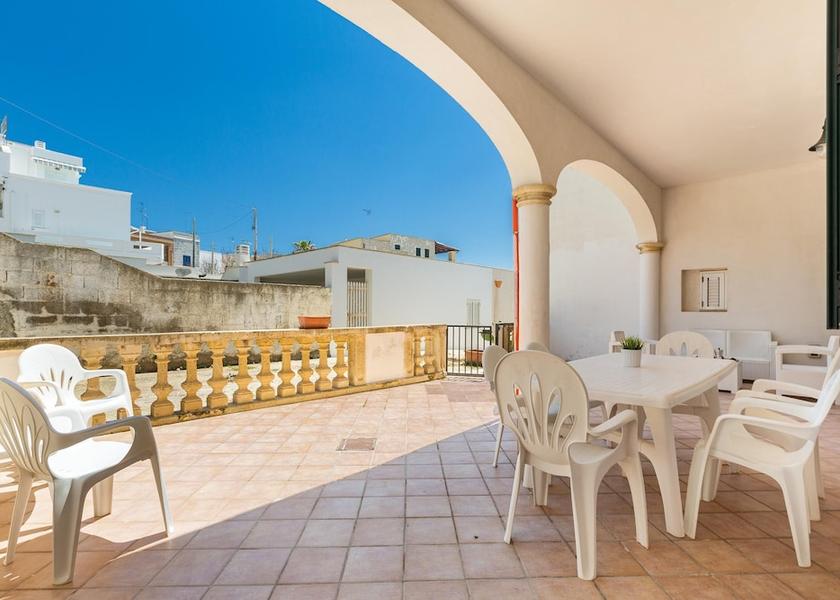 Puglia Castrignano del Capo Terrace