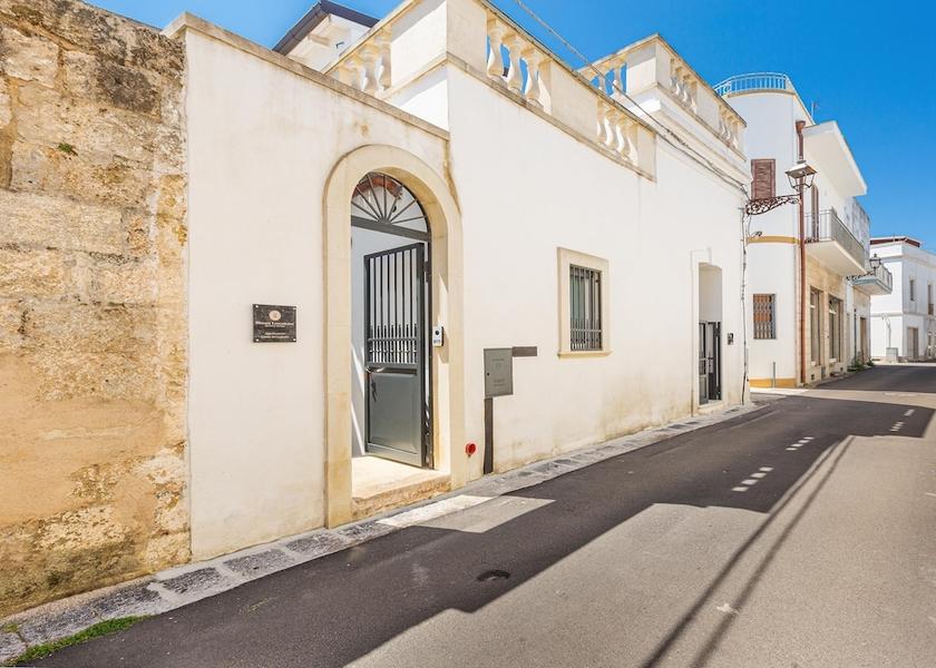 Puglia Castrignano del Capo Facade