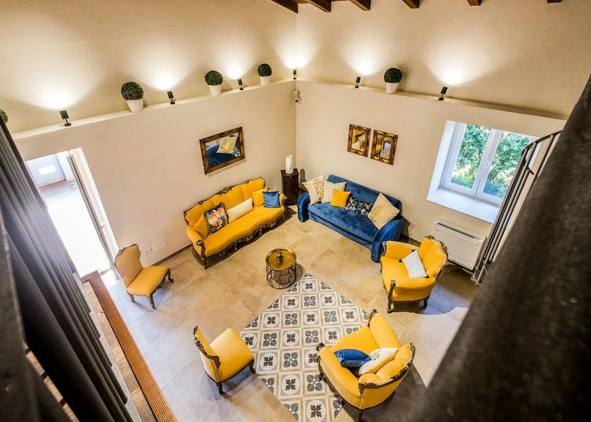 Calabria Rende Interior Entrance