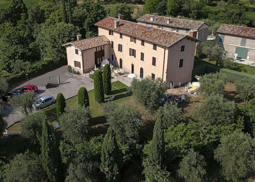 Veneto Bardolino Exterior Detail