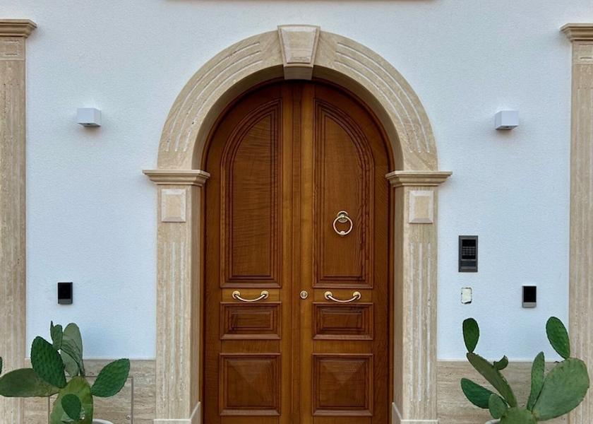 Calabria Praia a Mare Exterior Detail