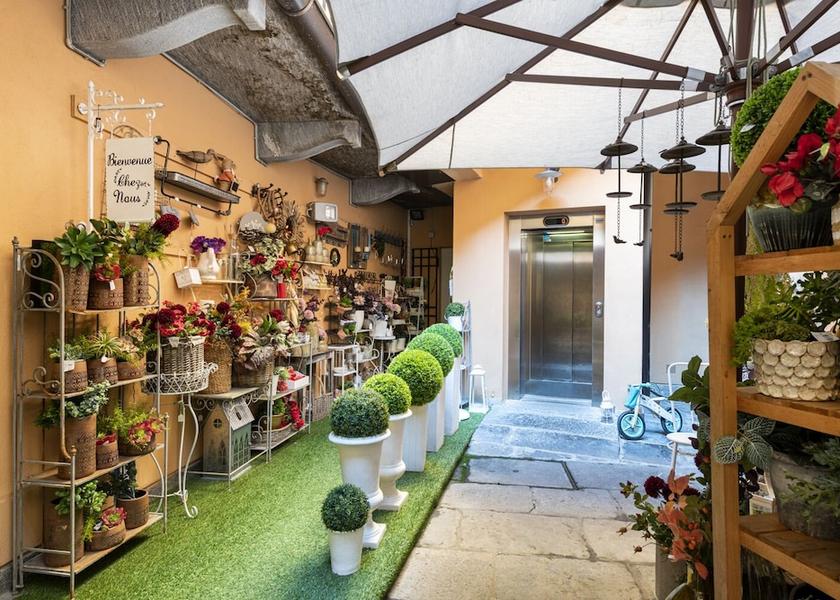 Lombardy Menaggio Interior entrance