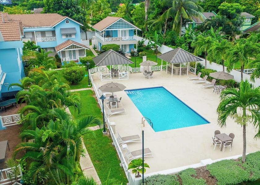 Saint James Ocho Rios Exterior Detail