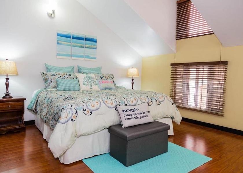Saint Andrew Kingston Room