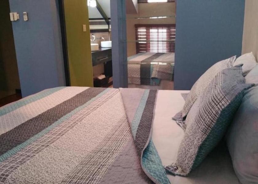 Saint Andrew Kingston Room