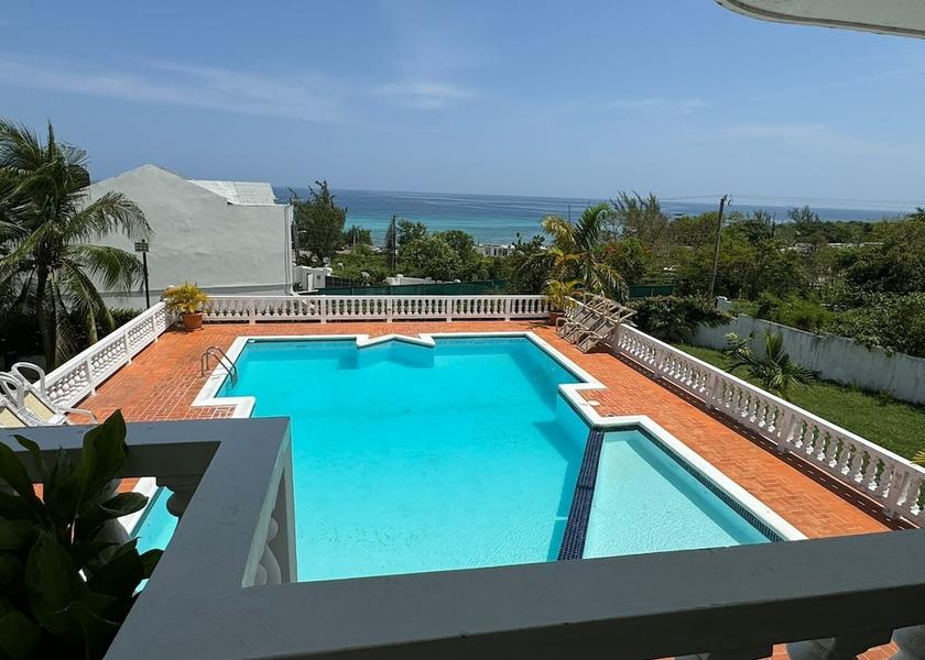 Saint James Montego Bay Exterior Detail