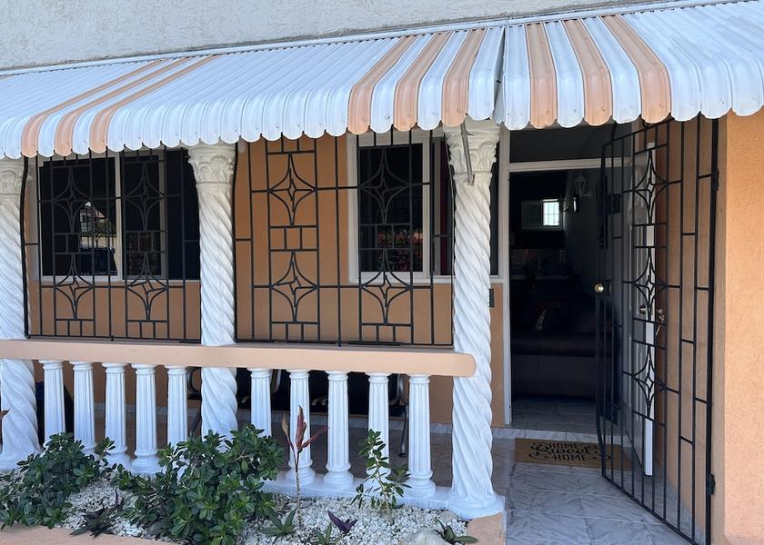 Saint James Montego Bay Exterior Detail