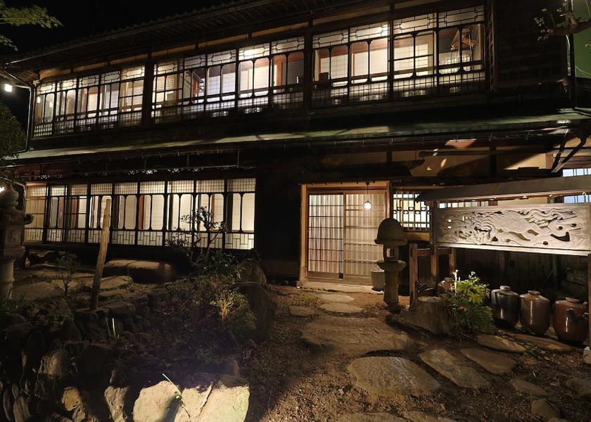 Kagawa Kotohira Exterior Detail