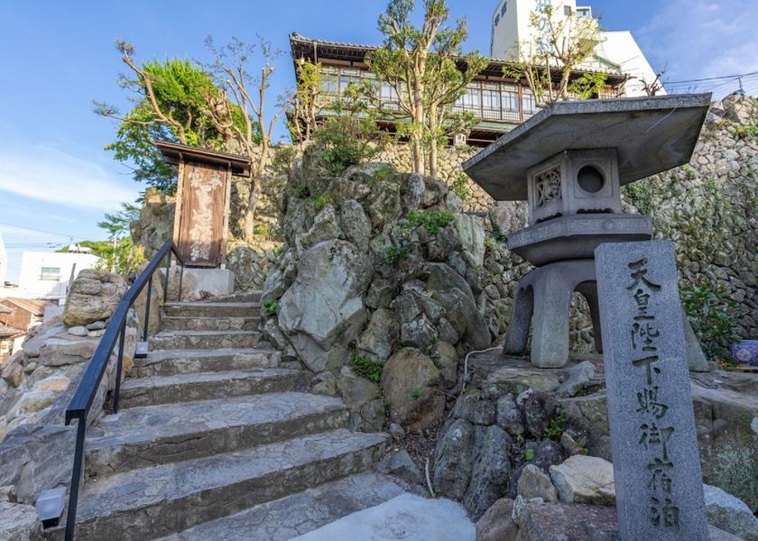 Kagawa Kotohira Exterior Detail