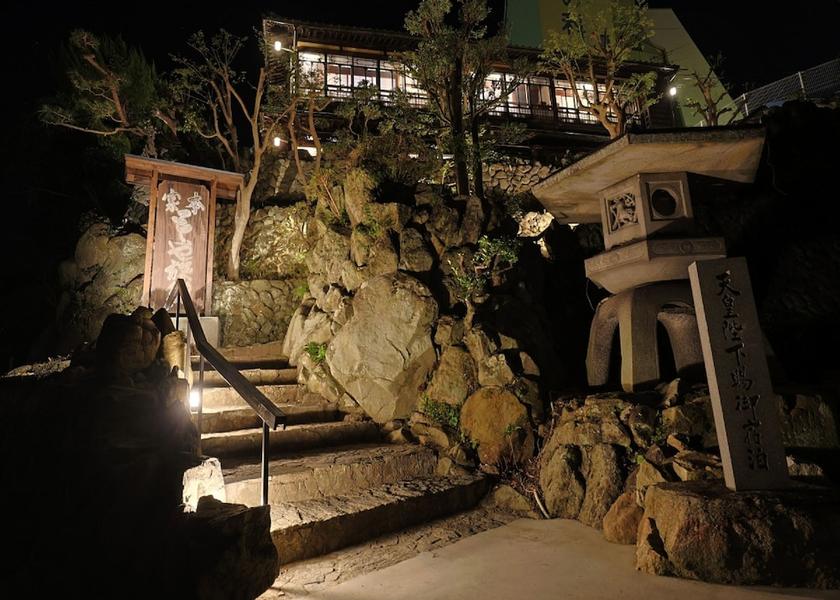 Kagawa Kotohira Exterior Detail