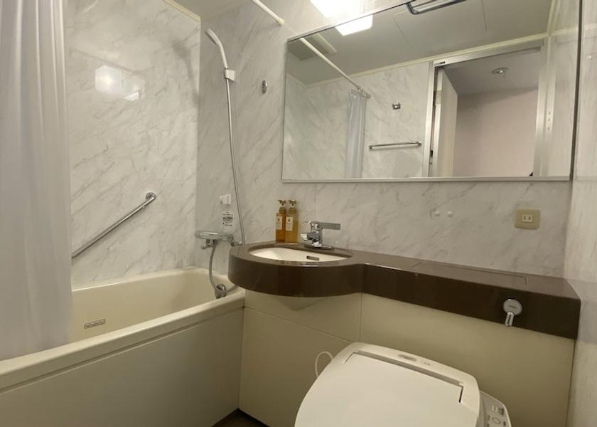 Akita Akita Bathroom